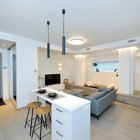 Fashion One Bedroom In City Centre *